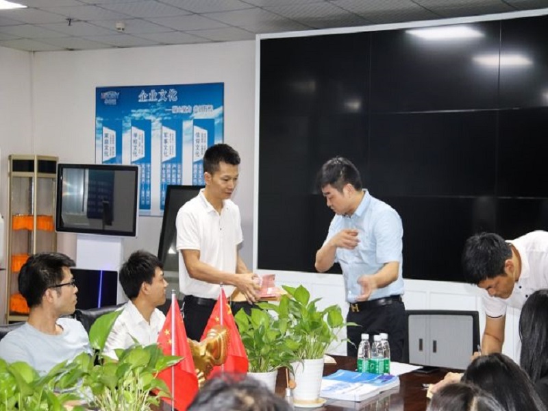 華邦瀛季度獎(jiǎng)金發(fā)放完畢，收獲與付出是成正比的！